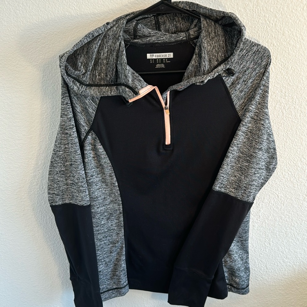 Exercise hooded Long Sleeve